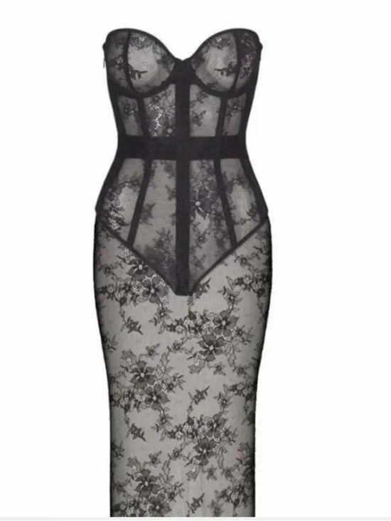 SKIMS Black ultra fine corset lace dress comes with straps - Picture 2 of 3